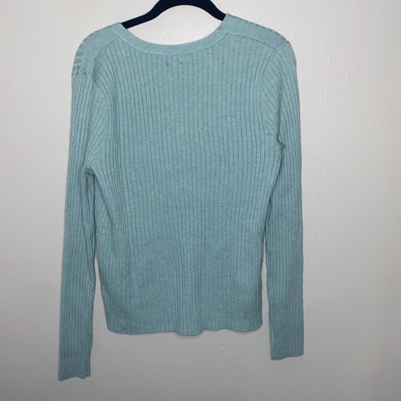 🪸 Adorable NWT Women's Fine Gauge Ribbed Button up Cardigan! - Picture 6 of 10